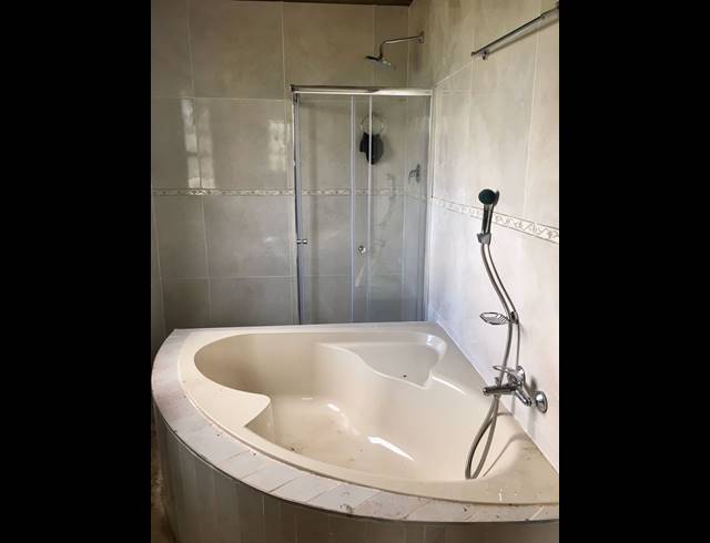 3 BEDROOM HOUSE FOR SALE IN MAVHUNDA A